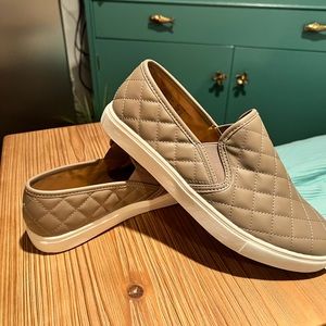 NEW- Very cute Fall slip Ons
